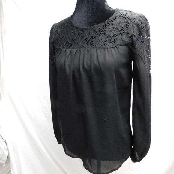 Anthropologie Kit and Sky S Black Silky Crochet Embroidered Blouse EUC - Picture 2 of 5